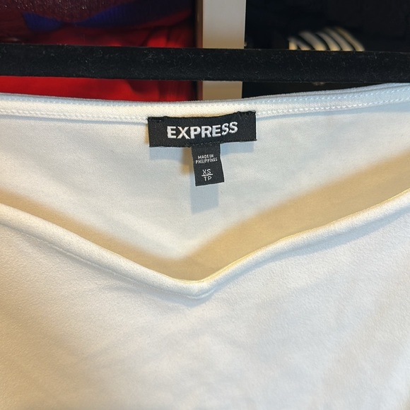 Express white sweetheart neckline top size XS - Picture 2 of 3